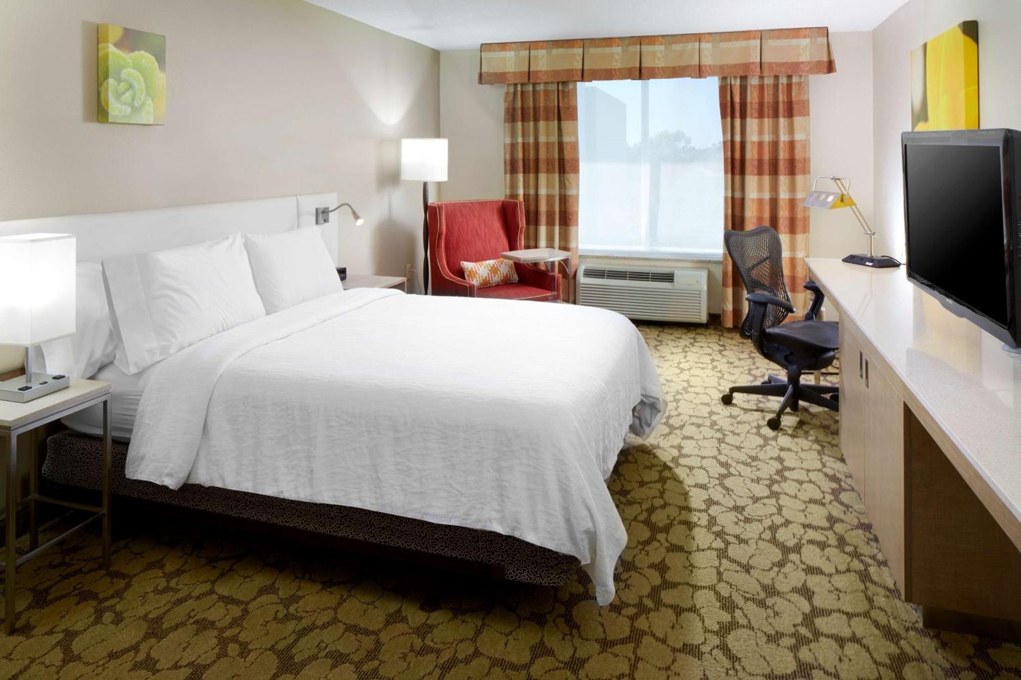 Hilton Garden Inn Savannah Midtown Экстерьер фото